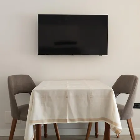 Apartment Small Near The Olimpik Park Tirana