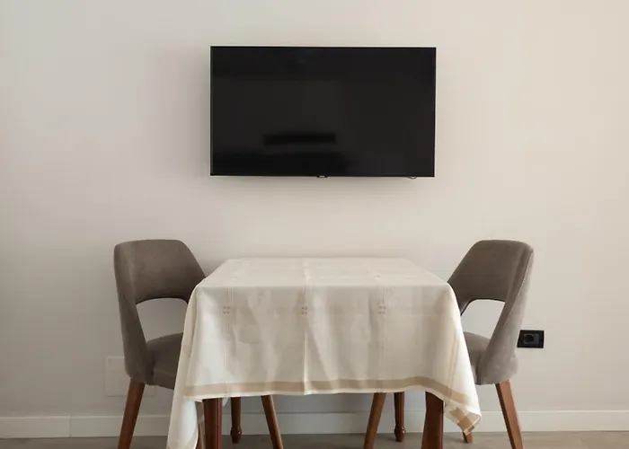 Appartement Small Near The Olimpik Park Tirana