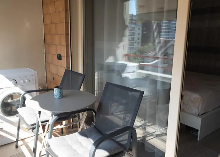 Small Near The Olimpik Park Appartement